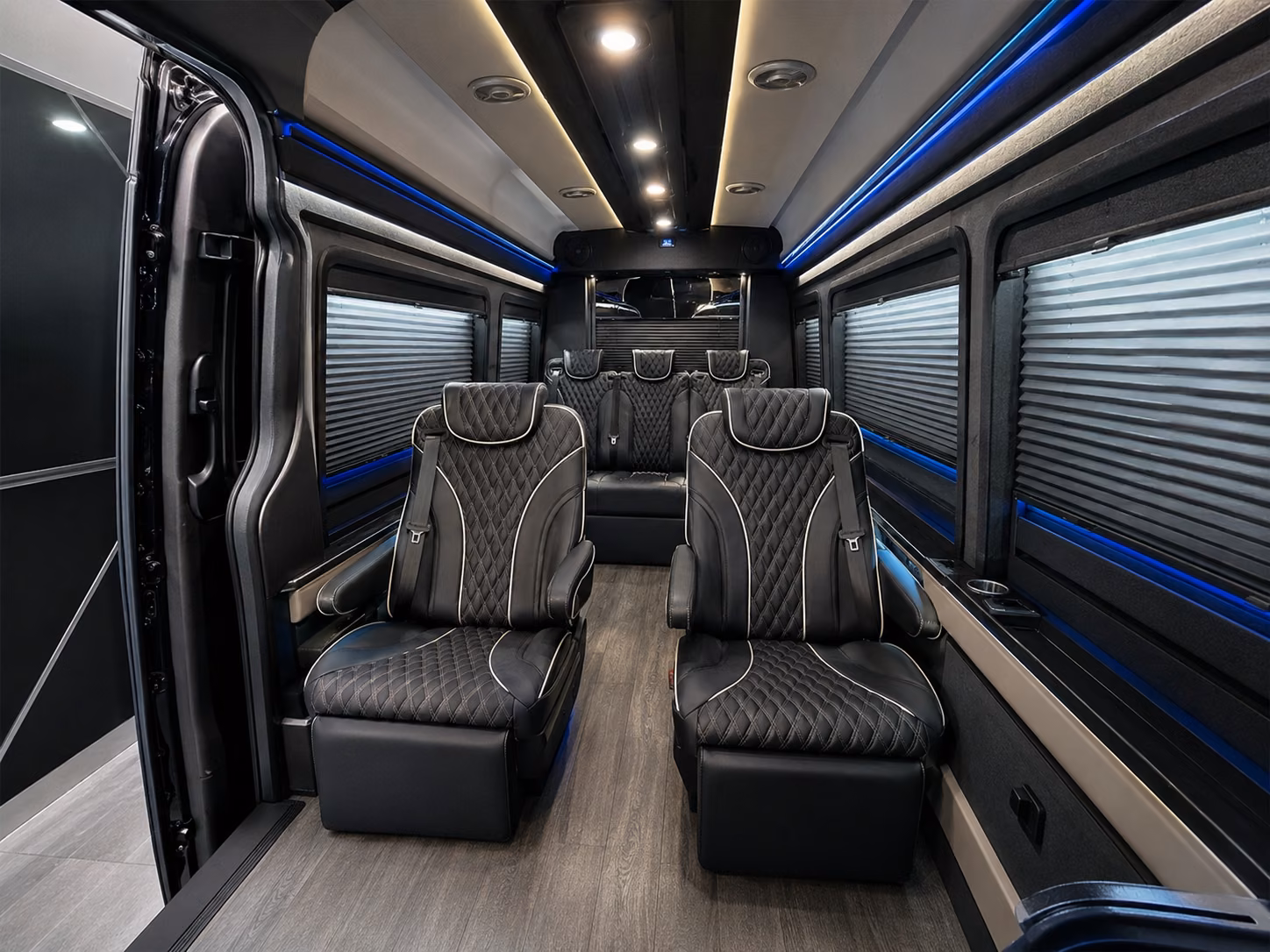 fort worth airport shuttle buses for employees