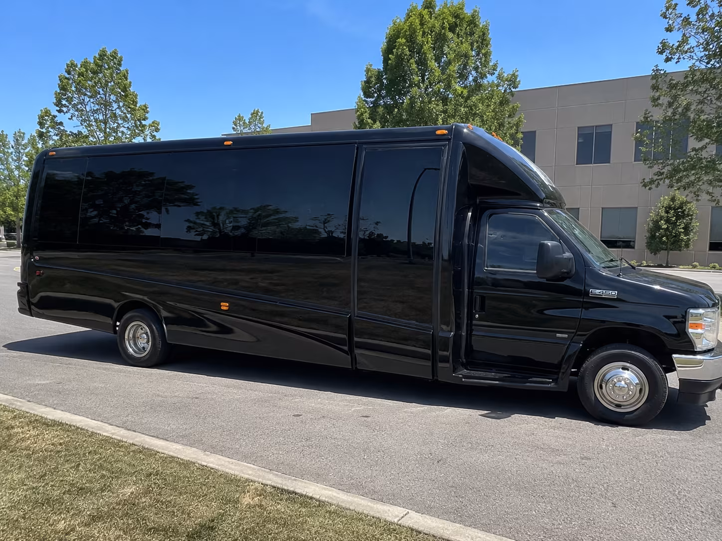 fort worth military ball ceremony and veterans group transportation