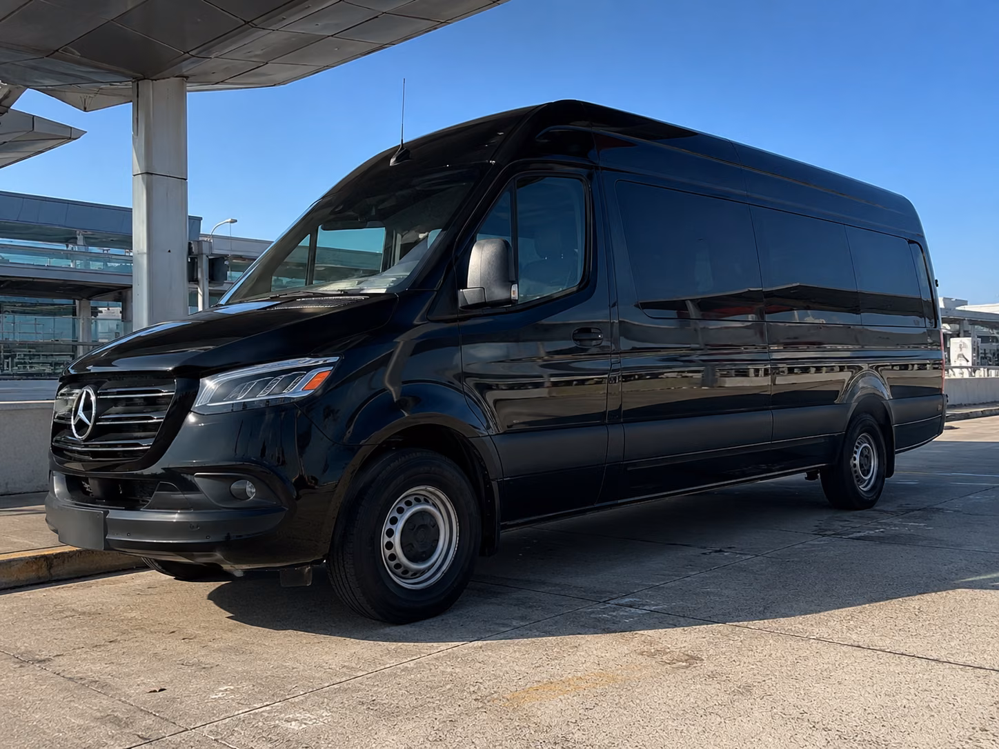 guest shuttles to soma winery and wedding venues around fort worth